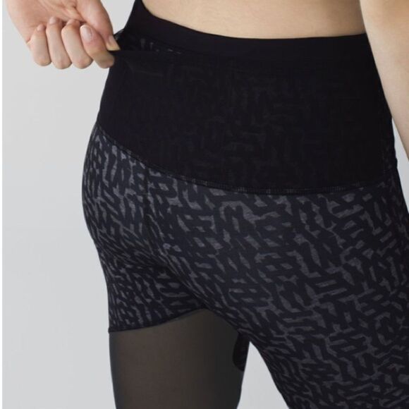Lululemon running in the city 7/8 tight full on luxtreme size 4 - Picture 4 of 15